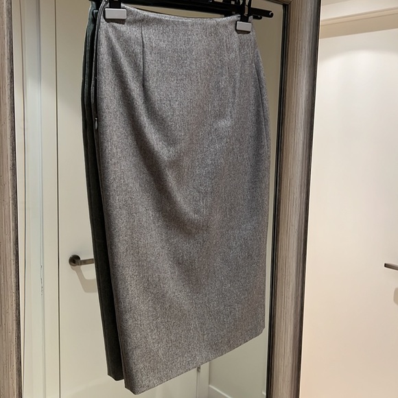 Grey wool pencil skirt - Picture 3 of 5